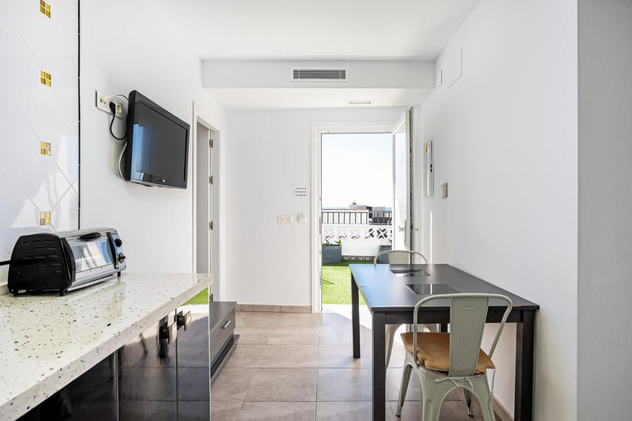 Apartamentos Turisticos La Boutique Del Mar كونيل ذي لا فرونتيرا المظهر الخارجي الصورة